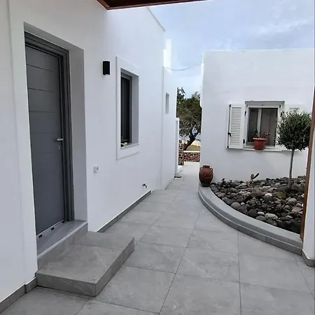 Amerikanos Apartment *