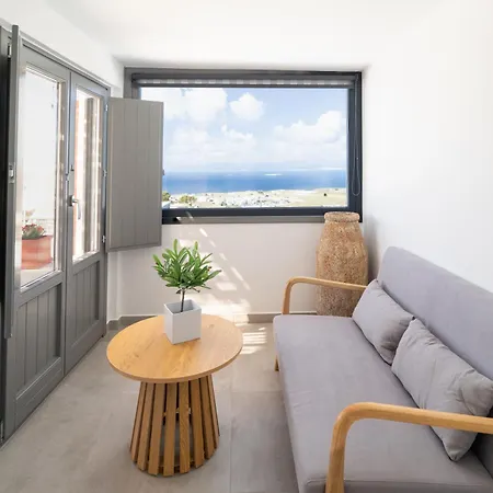 Amerikanos Apartment