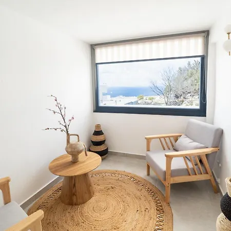 Amerikanos Apartment *